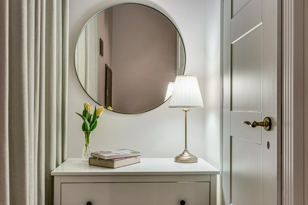 Central Family Apartment Arad Esterno foto