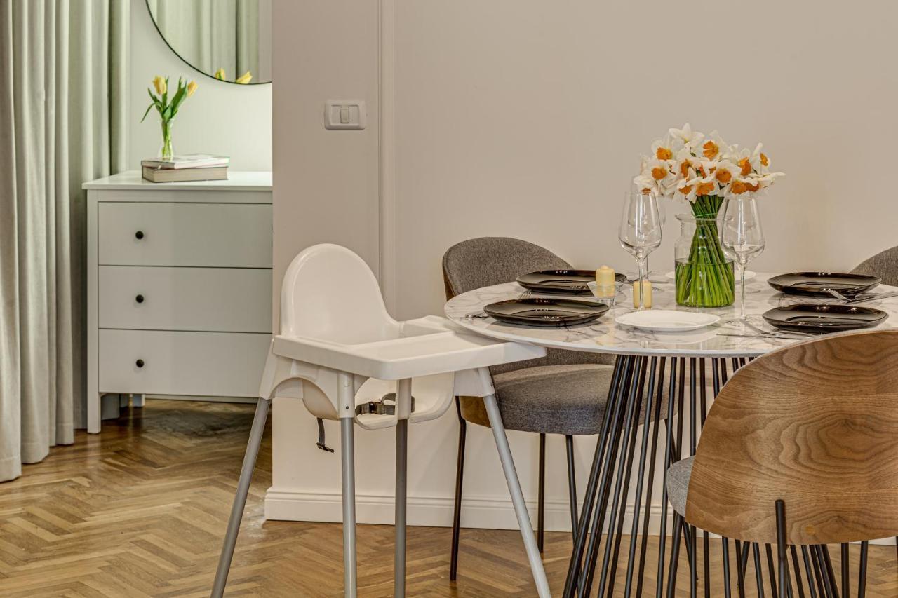 Central Family Apartment Arad Esterno foto